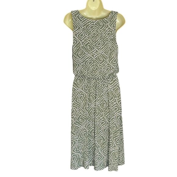 LOFT Outlet Sleeveless Green Knit Dress, size Medium - Picture 3 of 6